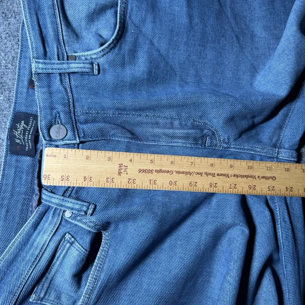 34 Heritage Charisma Jeans Men 35x32 Relaxed Straight Light Blue Stretch